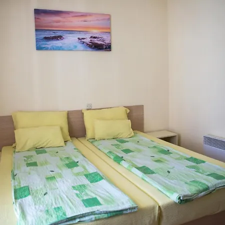 Zaricin Apartment *